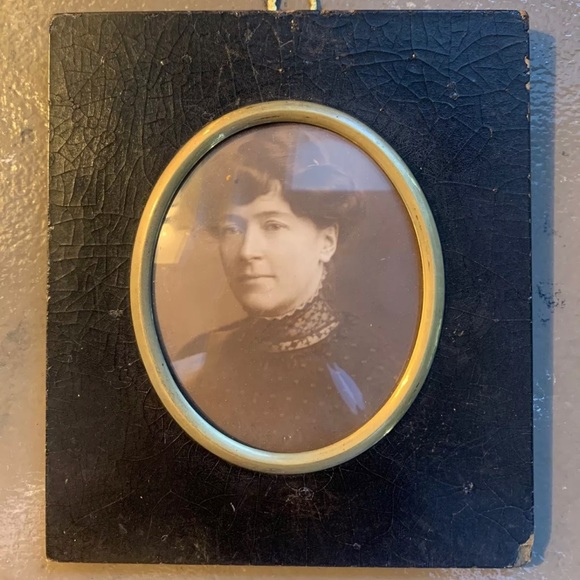 Antique Bubble Glass Miniature Portrait Of A Lady - Picture 1 of 3